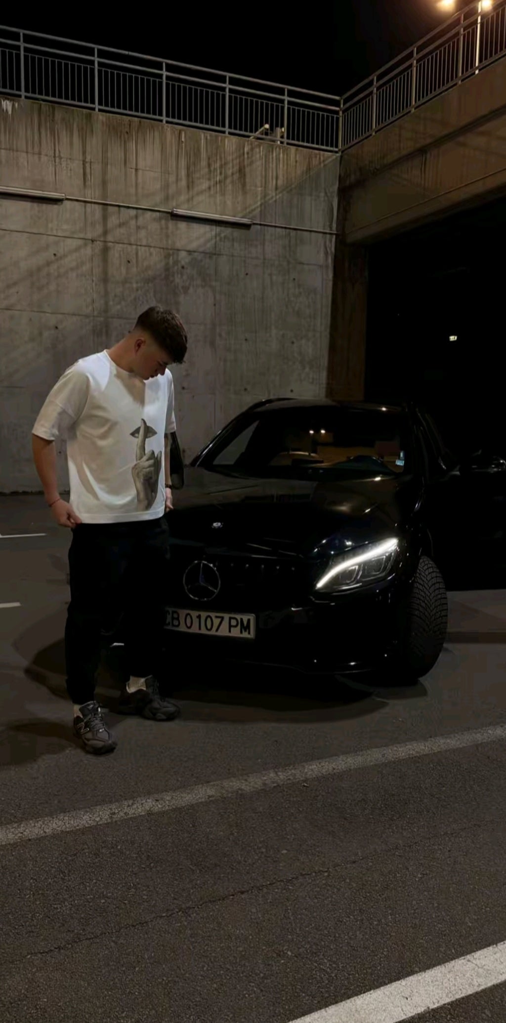 REVISIONATE OVERSIZED T-SHIRT