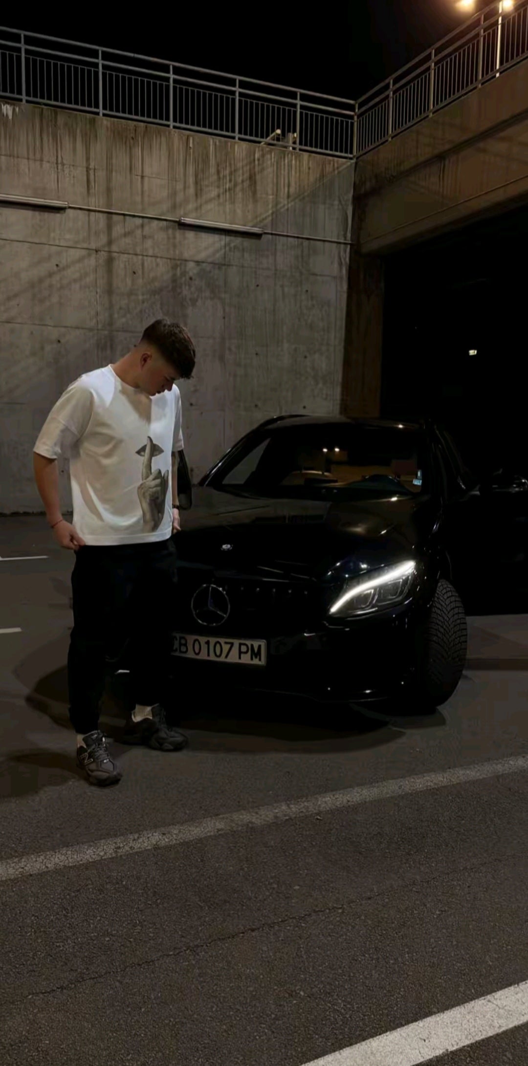 REVISIONATE OVERSIZED T-SHIRT