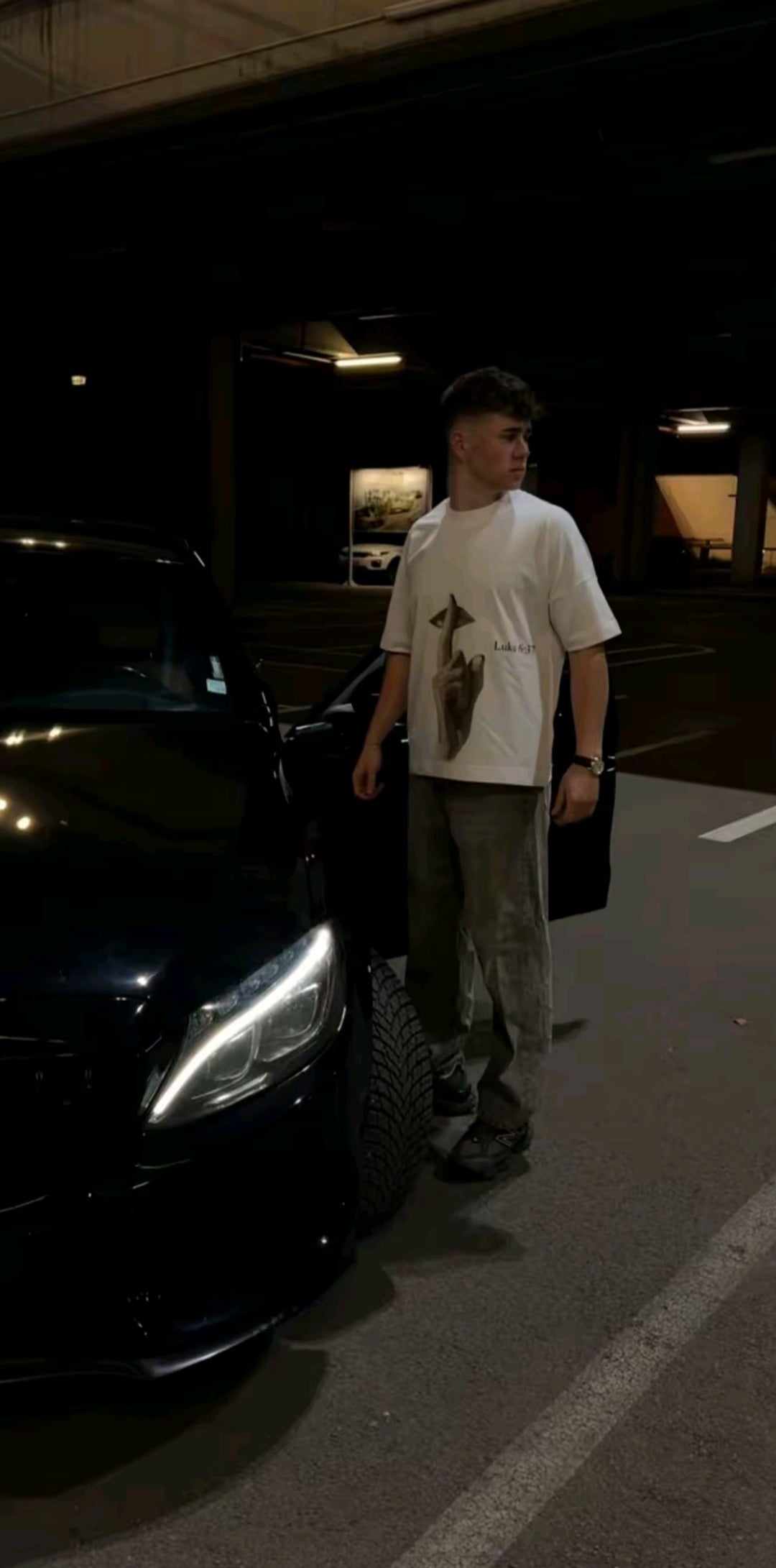 REVISIONATE OVERSIZED T-SHIRT